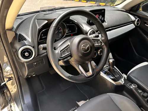 Mazda 2 1.5 Grand Touring Lx Sedan