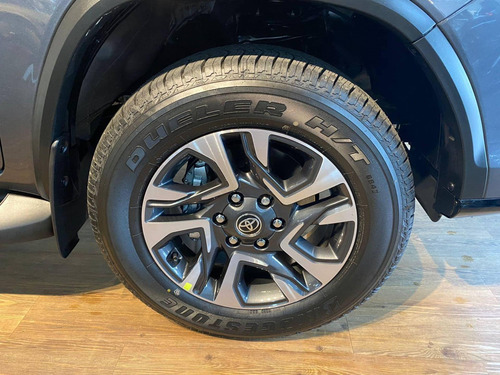 Toyota Hilux SW4 2.8 D-4D TURBO DIESEL DIAMOND 7L 4X4 AUTOMÁTICO