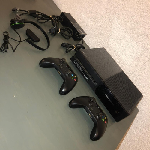 Xbox One 500 Gb +2 Joysticks+2 Juegos /perfectas Condiciones