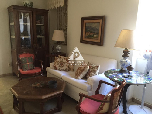 Imagem 9 de 29 de Maravilhosa Casa Em Rua Nobre Da Gávea, Com 5 Quartos, 3 Vagas, Jardim E Linda Área Externa! - 36910