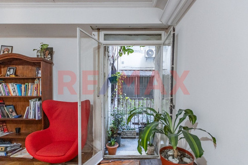 Venta Flores 3 Amb Con Dependencia Y Lavadero