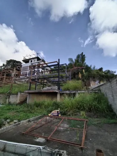 El Hatillo, Urb Caicaguana, Oportunidad, Parcela Con Construccion En Venta.