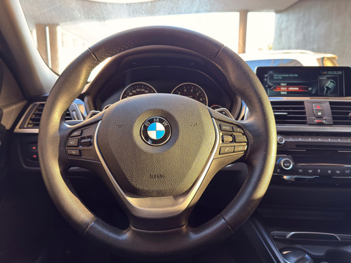 BMW Serie 3 3.0 330i Sedan Sport Line
