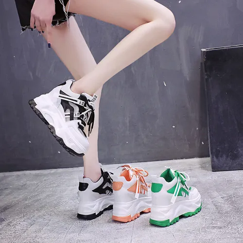 Tenis deportivos en oferta hotsell