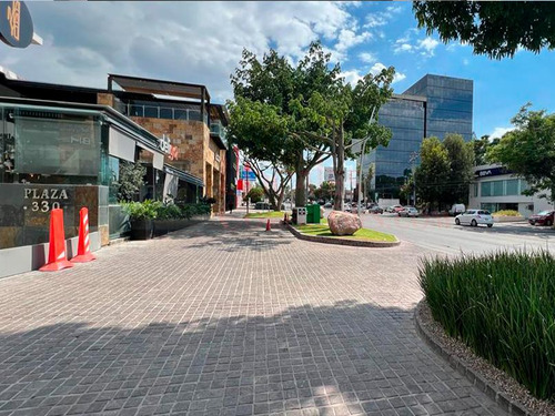 Local En Renta En Paseo Del Moral 330, Jardines Del Moral, León, Gto