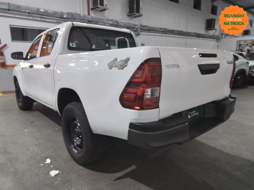 Toyota Hilux 2.8 D-4D TURBO DIESEL CHASSI 4X4 MANUAL