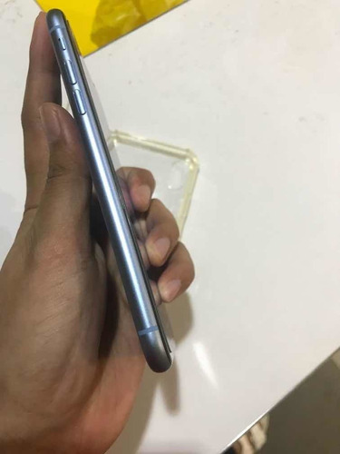 iPhone XR 64 Gb