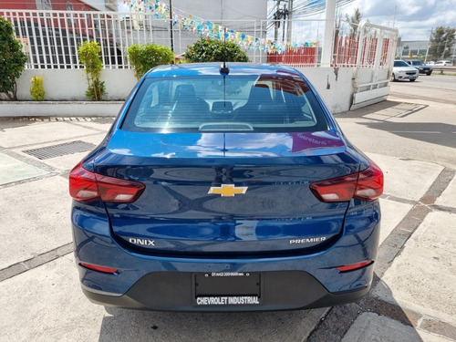 Imagen 5 de 12 de Chevrolet Onix 2021 1.2t Premier L At