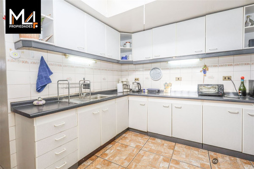 Casa De 4d Sector Residencial De Las Condes