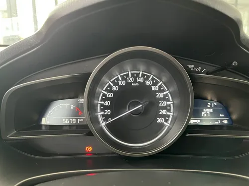 Mazda 3 2.0 Touring MT
