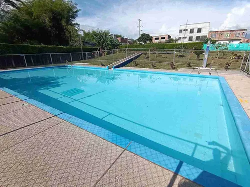 Apartamento En Venta En Sector Pinares/armenia (279059337).