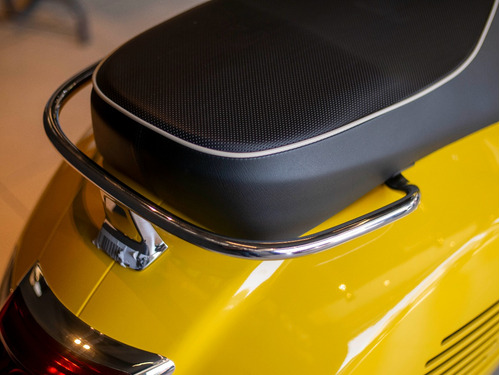 Vespa Gts 300 Super 2023 Amarilla Entrega Hoy