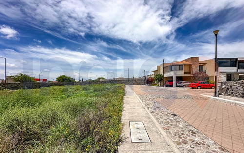 Terreno Plano En Venta En La Vista Residencial En Condominio Lomas De La Vista