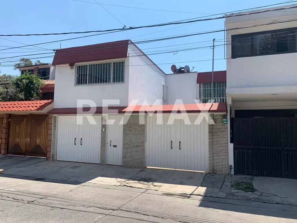 Casa En Venta En Valle Dorado Mfm