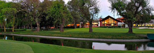 Venta De Lote De Terreno En Residencial Club De Golf San Carlos Metepec
