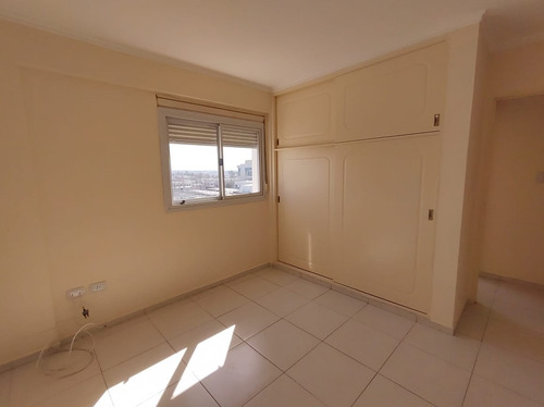 Alquiler Departamento 3 Dormitorios C/balcón Villasol