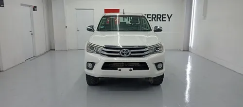 Toyota Hilux 2.7 Cabina Doble At