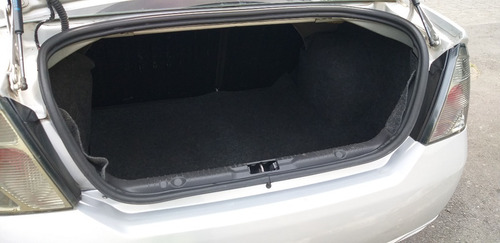 Imagem 4 de 13 de Fiesta Sedan 1.0 Rocam Flex 2012
