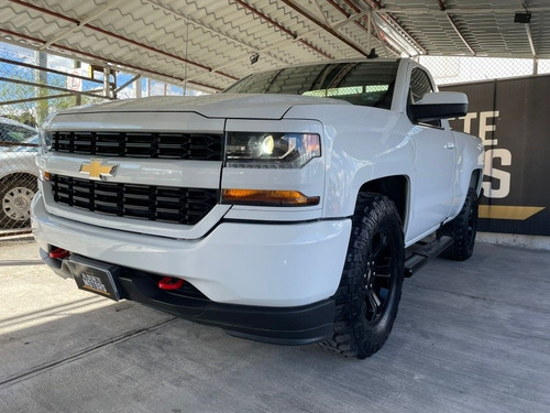 Imagen 1 de 12 de Chevrolet Silverado 2017 5.3 Ls Cab Reg Aut. 8 Cil.