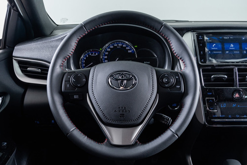 Imagen 10 de 15 de Toyota 2021 Yaris 1.5 5 Ptas S Cvt