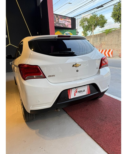 Chevrolet Onix 1.4 MPFI LT 8V FLEX 4P AUTOMÁTICO