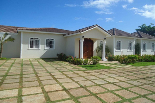 Exelente Villa En Sona Turistica De Puerto Plata