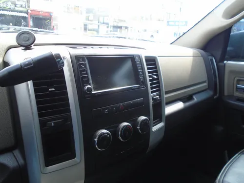 Dodge Ram 5.7 1500 Slt 4x2