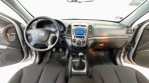 Imagen 10 de 15 de Hyundai Santa Fe Gls 7asientos 4x2 Mt -tute Cars- Gloria