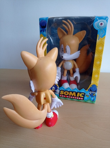 Imagen 4 de 5 de Muñeco De Sonic Juguete