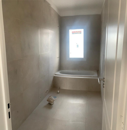 Imagen 10 de 14 de Barrio Cerrado El Canton - Islas - Casa Venta Usd 380.000