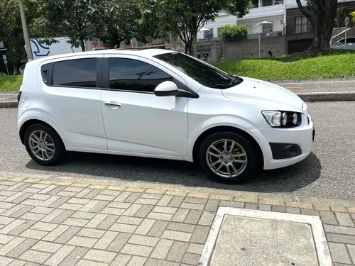 Chevrolet Sonic 1.6 Lt 5 p