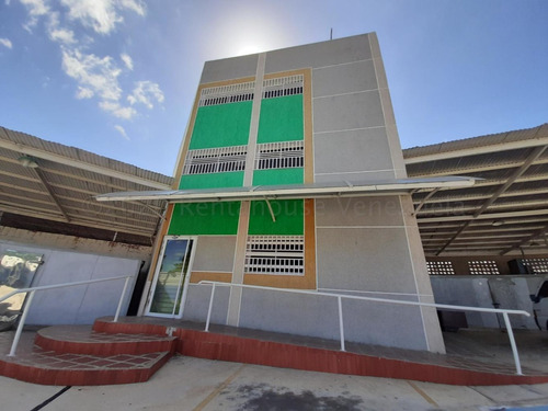 Imagen 4 de 11 de Edificio Galpon Con Cavas Ideal Para Camaroneras Maracaibo