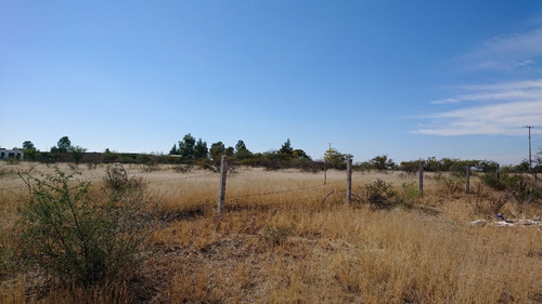 En Venta Terreno Rustico A 100 M Del Centro De Montoro, Ags.