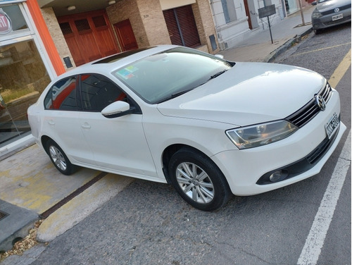 Imagen 6 de 19 de Volkswagen Vento 2014 2.0 Advance I 110cv