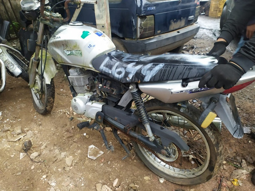 Imagem 2 de 4 de Honda Cg150 Titan Ks 2006 Sucata Somente Peças