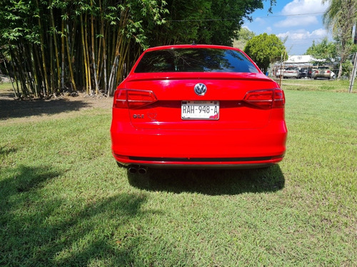 Imagen 4 de 14 de Volkswagen Jetta 2015 2.0 Gli At