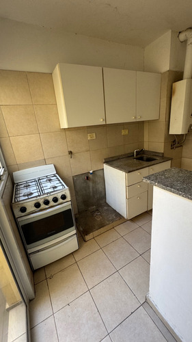 Venta Departamento 1 Dormitorio. 24 De Septiembre Y Patria
