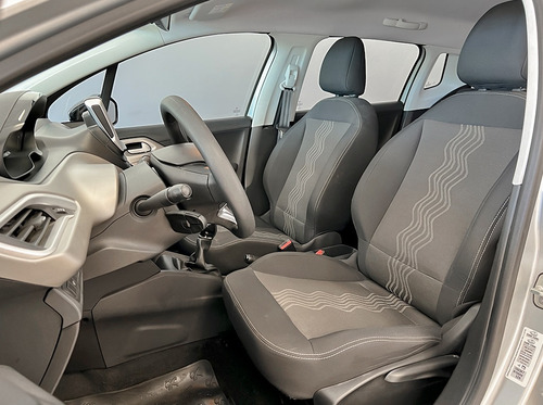 Imagen 16 de 24 de Peugeot 2008 Allure 1.6