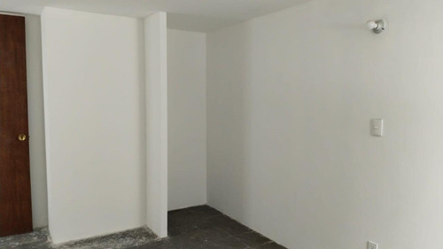Casa En Venta Con Excelente Precio En U. H. La Colmena Iztapalapa