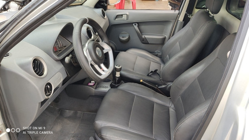 Volkswagen Saveiro 2009 1.6 Surf Total Flex 2p