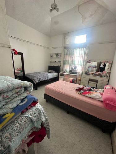 Casa/lote En Venta Floresta A Refaccionar Permuta