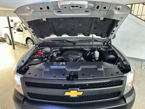 Chevrolet Silverado 5.3 2500 Reg Cab Ls 4x2 Mt