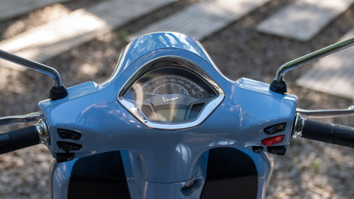 Scooter Vespa Gts 300 Abs - Asr Igual A Nueva