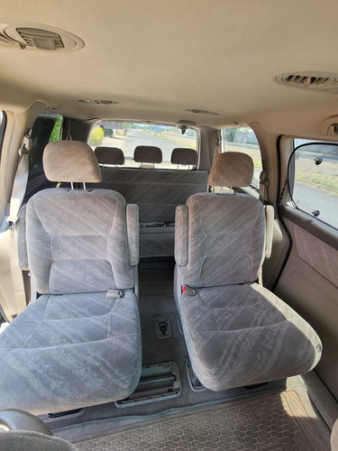 Excelente Camioneta Familiar 7 Pasajeros