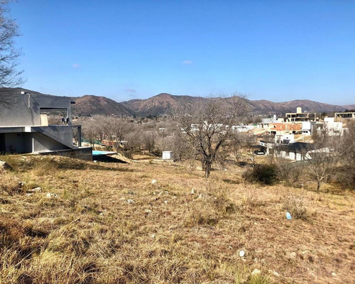 Lote En Venta 1338 M2, Escritura. B° Privado Altos De Carlos Paz, Villa Carlos Paz.