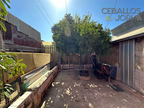 Casa En Venta De 4 Dorm. En Quilpué
