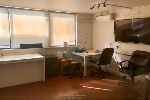 Oficina En Pleno Barrio El Golf *precio Rebajado*