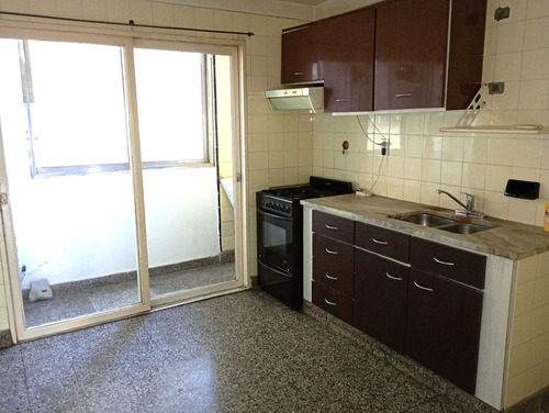 Depto. 3 Amb. Fte. C/balcon Santo Tome Al 3200