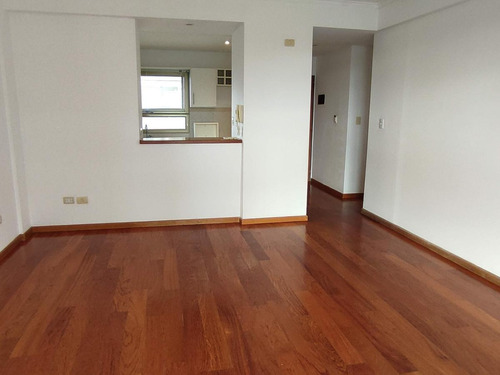 Imagen 6 de 13 de Venta Departamento 2 Dormitorios Y Cochera - 11 E/ 60 Y 61