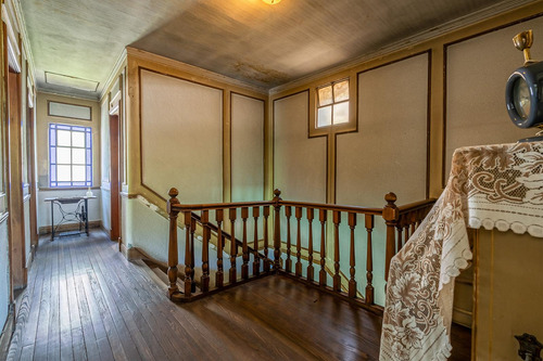 Hermosa Casa De Estilo - Venta - 6 Amb - Jardin - Garage - Suite - Coghlan